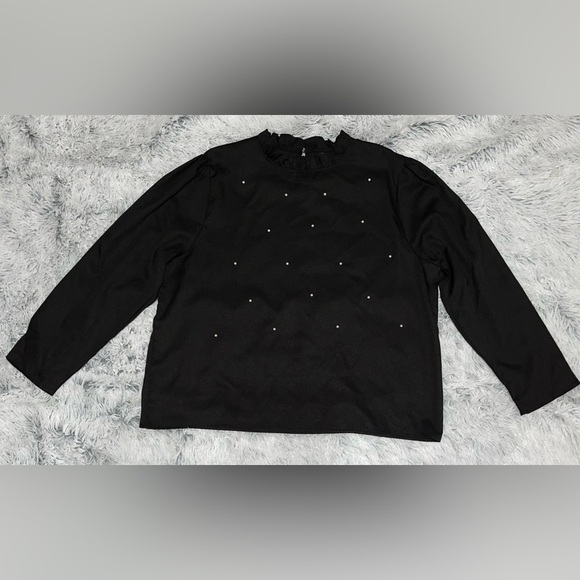 SHEIN black long sleeve blouse with pearl embellishment and ruffled collar - Picture 1 of 7